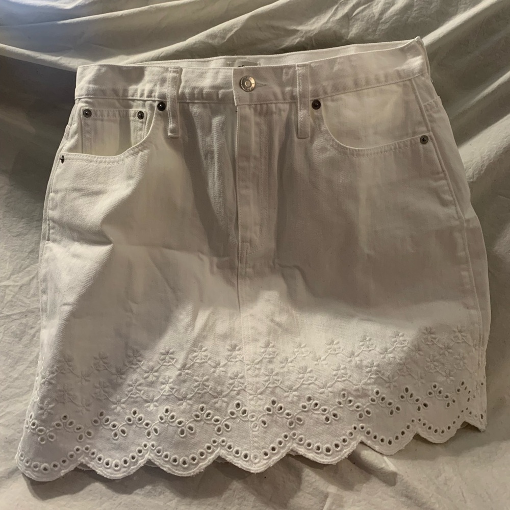 Jcrew Denim skirt in White. NWTs.